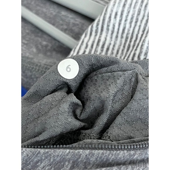 Lululemon Half Zip Pullover Jacket Thumbholes Athletic‎ Gray Size 6 - Picture 4 of 7